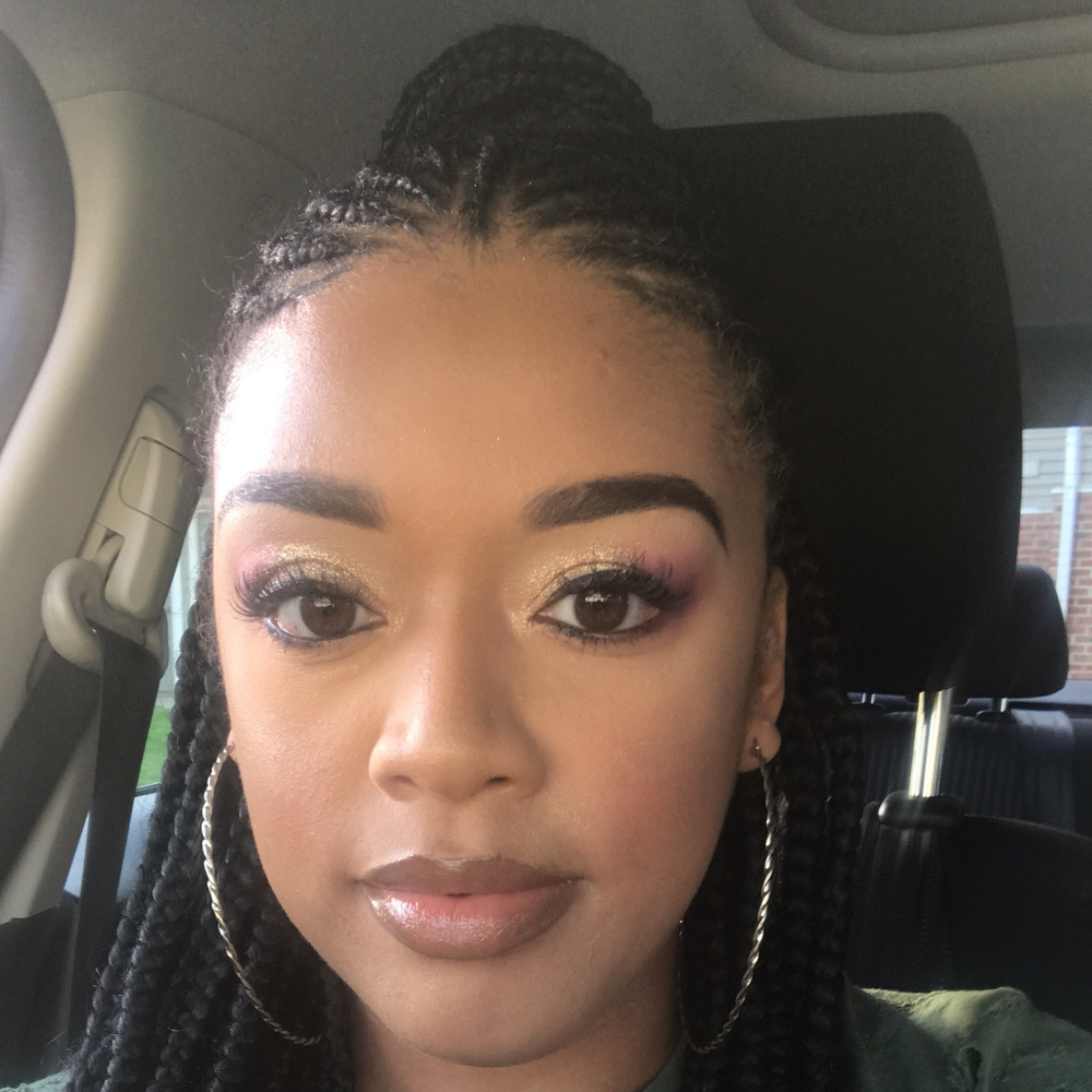 Meet your Posher, Briana